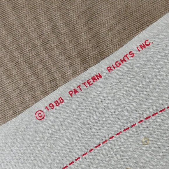 Vintage 1988 Christmas Santa Stockings PrePrinted Pattern on Fabric Makes 4 - Picture 4 of 4